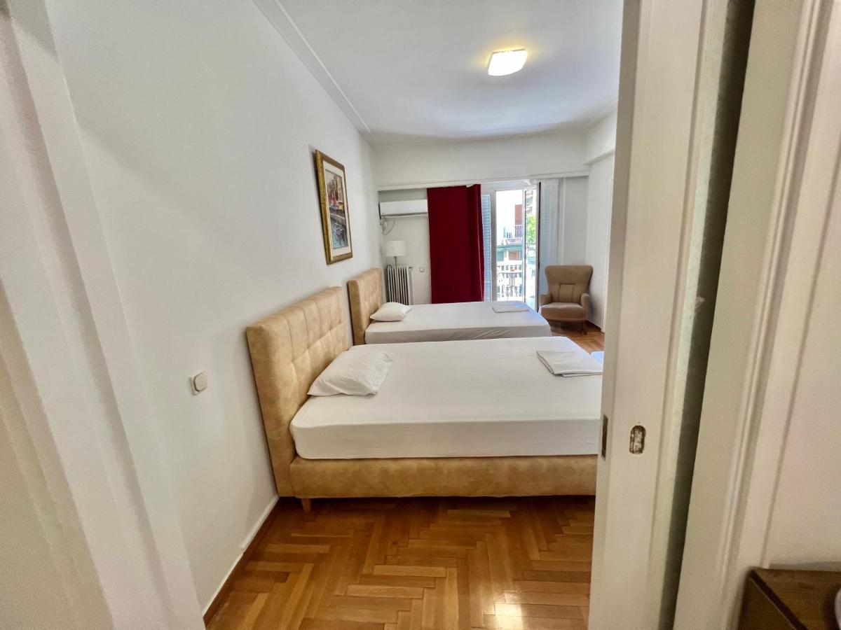 Victoria Grand Palace Apartments Atene Esterno foto