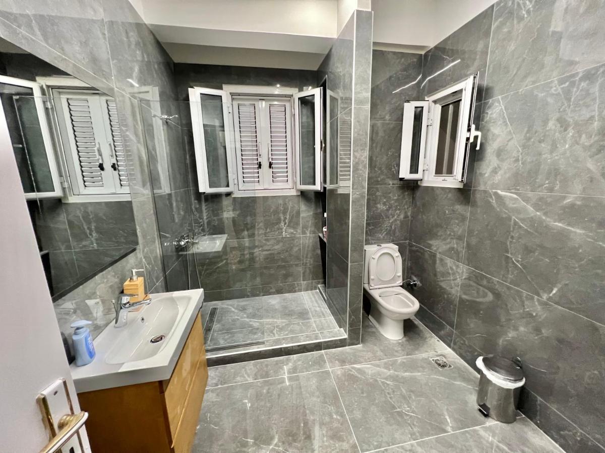 Victoria Grand Palace Apartments Atene Esterno foto
