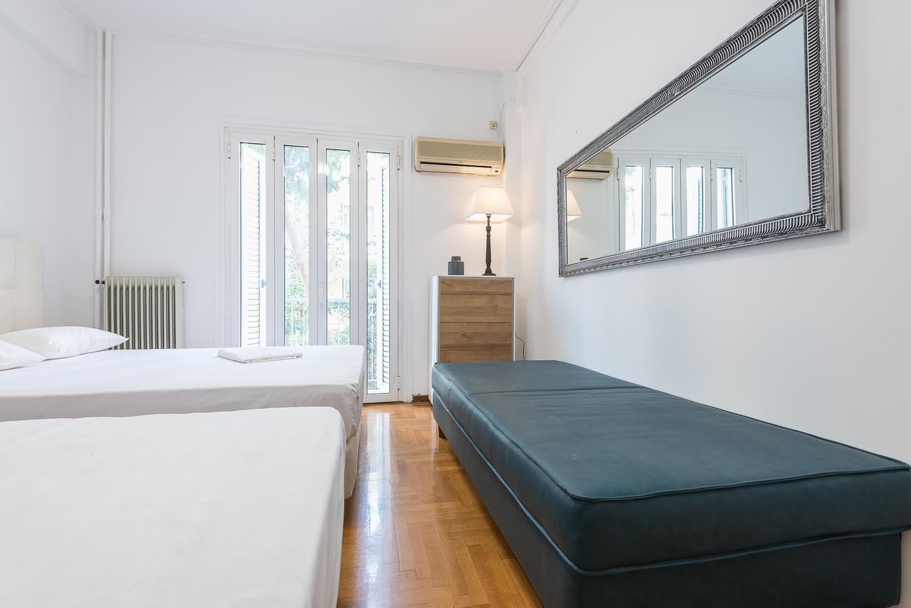 Victoria Grand Palace Apartments Atene Esterno foto